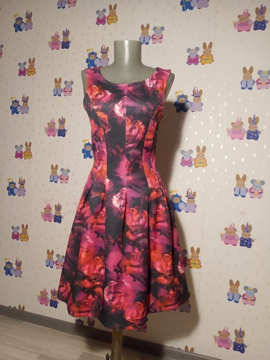 Платье для девушек. Размер 42-44