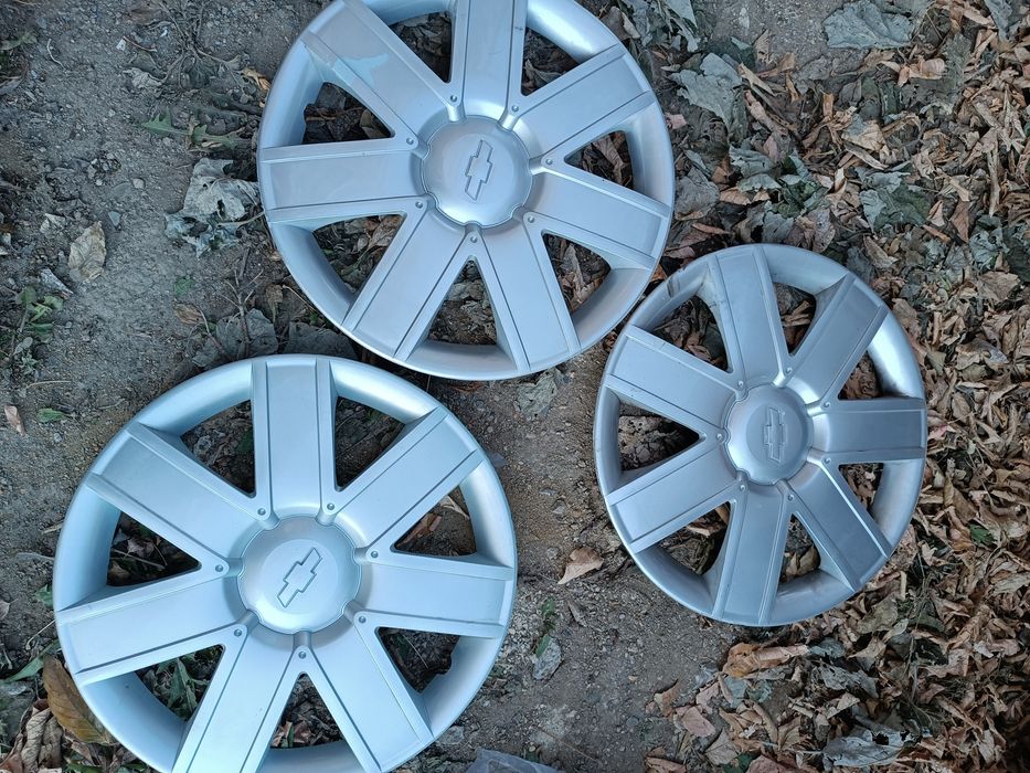 Продам колпаки 3шт