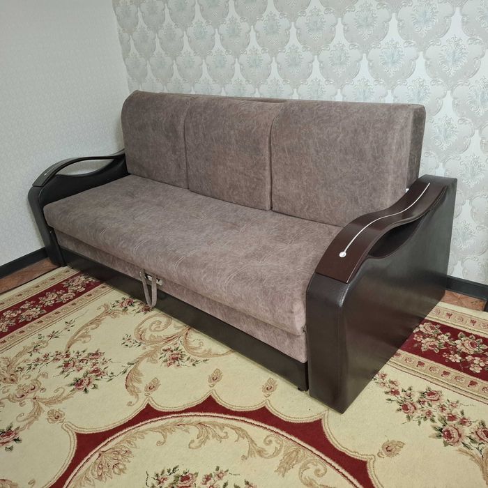 Продам диван, гостевой