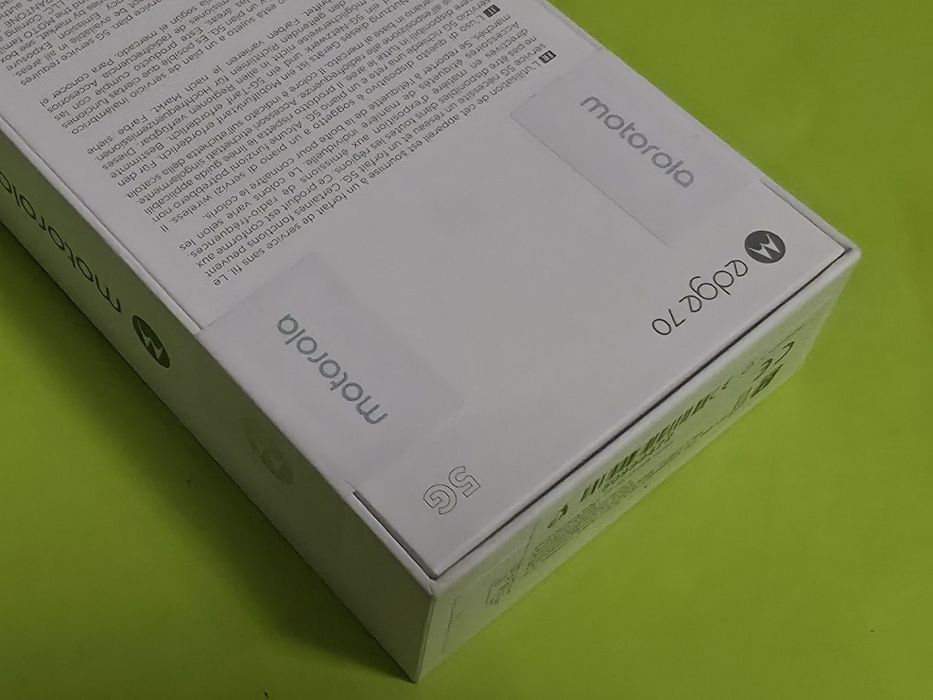 ЗАПЕЧАТАН 512GB Motorola Edge 70 Гаранция Yettel 2029 Bronze Green