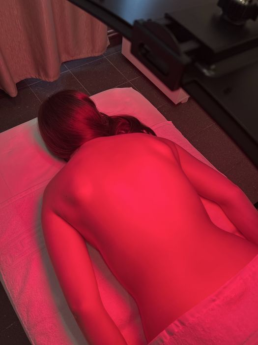 Masaj de Relaxare & Fotobiomodulare (Lumină Roșie)