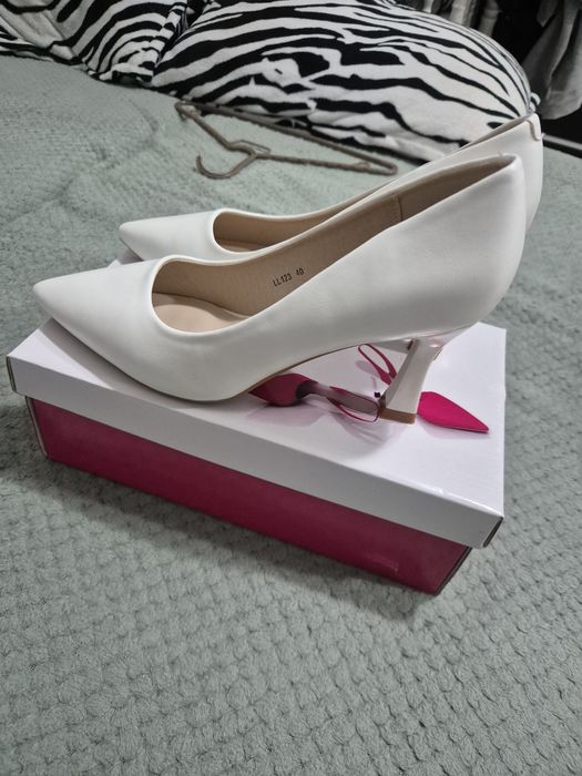 Pantofi dama mărimea 40