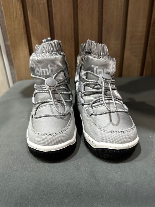 Продам детские зимние блтинкиг