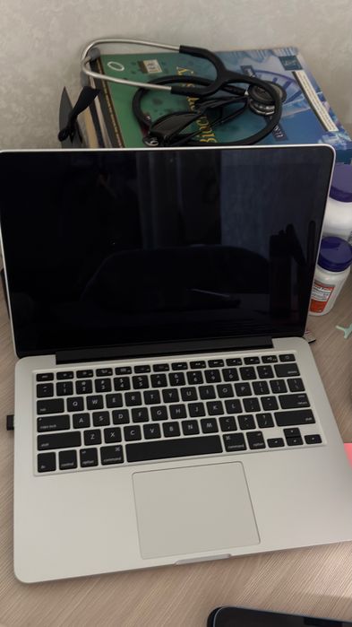 Macbook pro 2103late