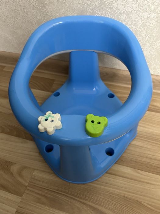 Стульчик для купания  малышей .