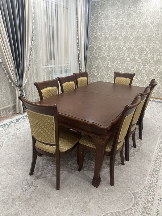 Продам столь и стулья