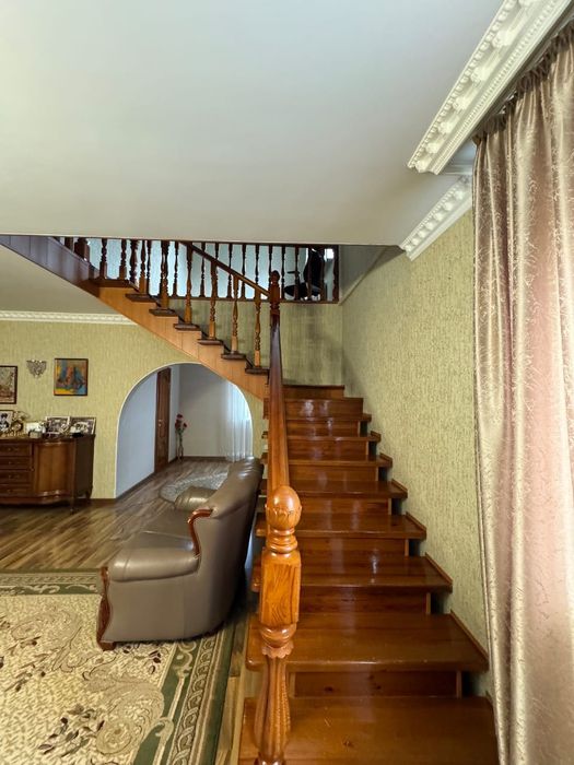 Продается коттедж в центре города по ул. Аксункар 7