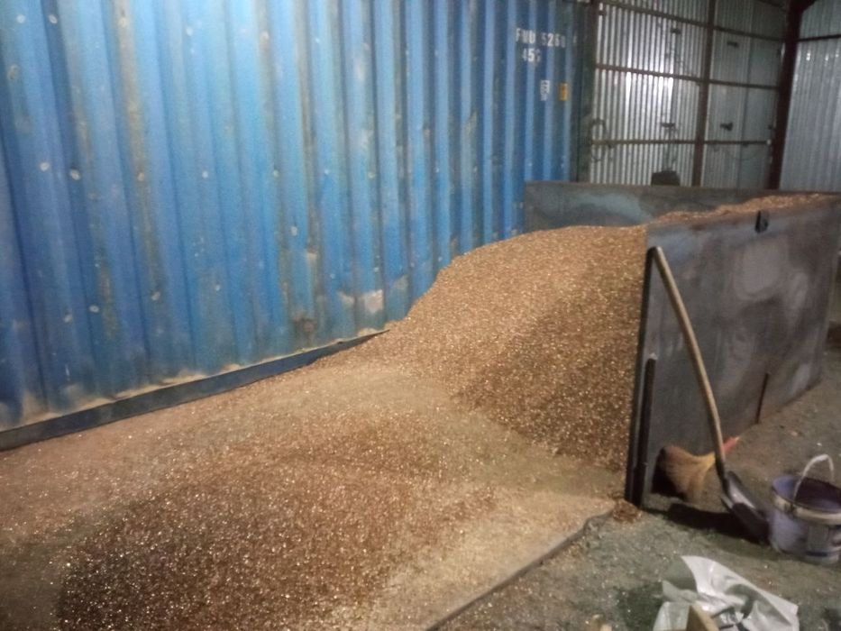 Шиширилган вермикулит тугри карьердан.