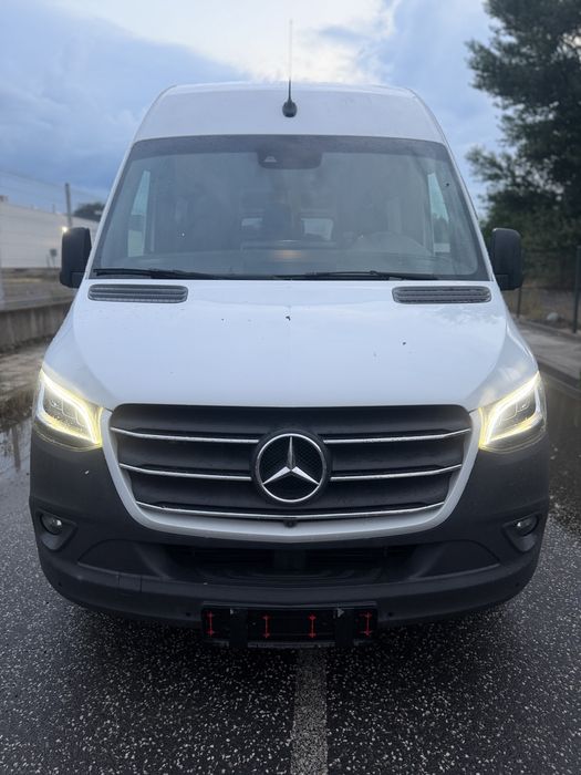 Mercedes Sprinter 319  8+1