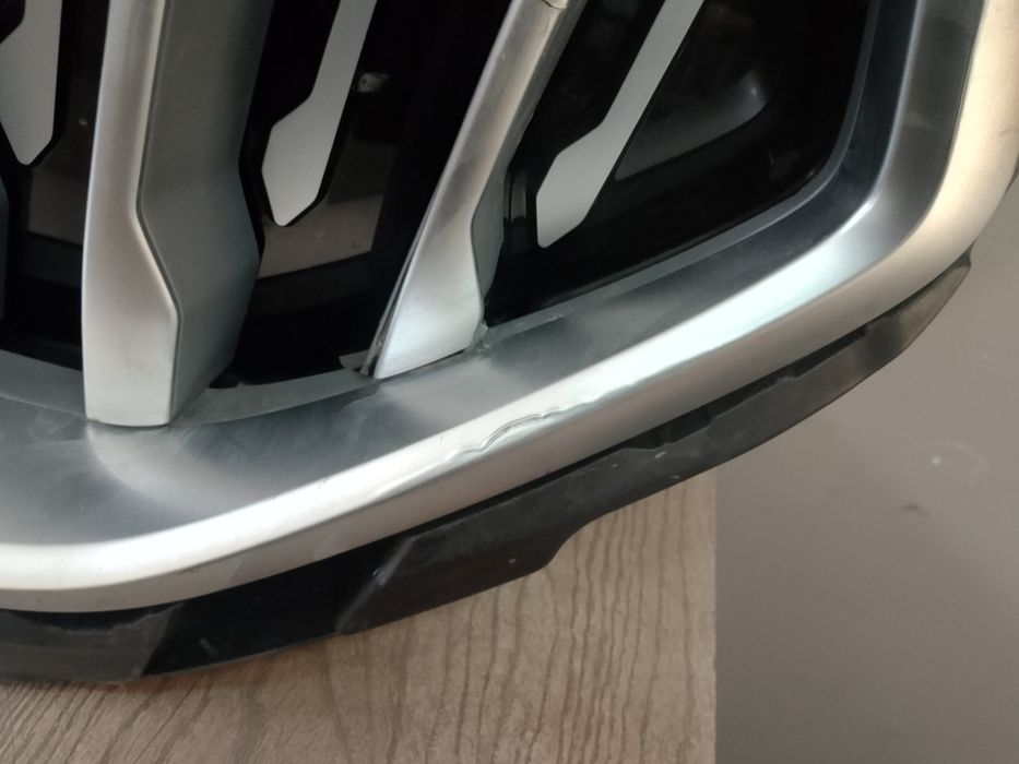 BMW X6 G06 решетка и маска с жалуци