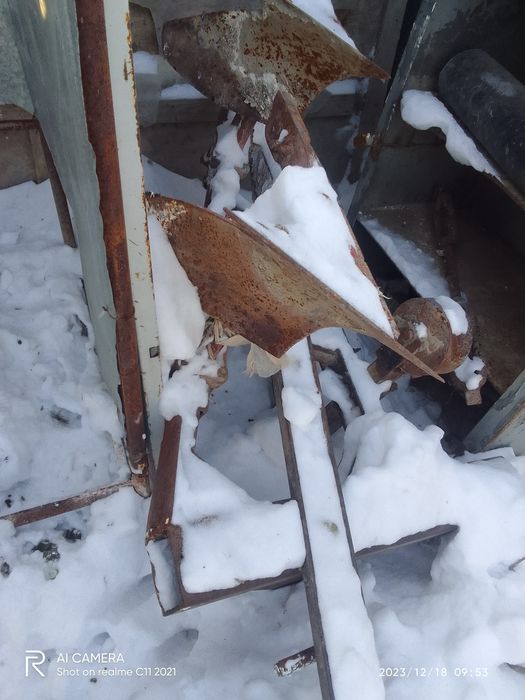 Трактор  320 Жаңалық ауылында