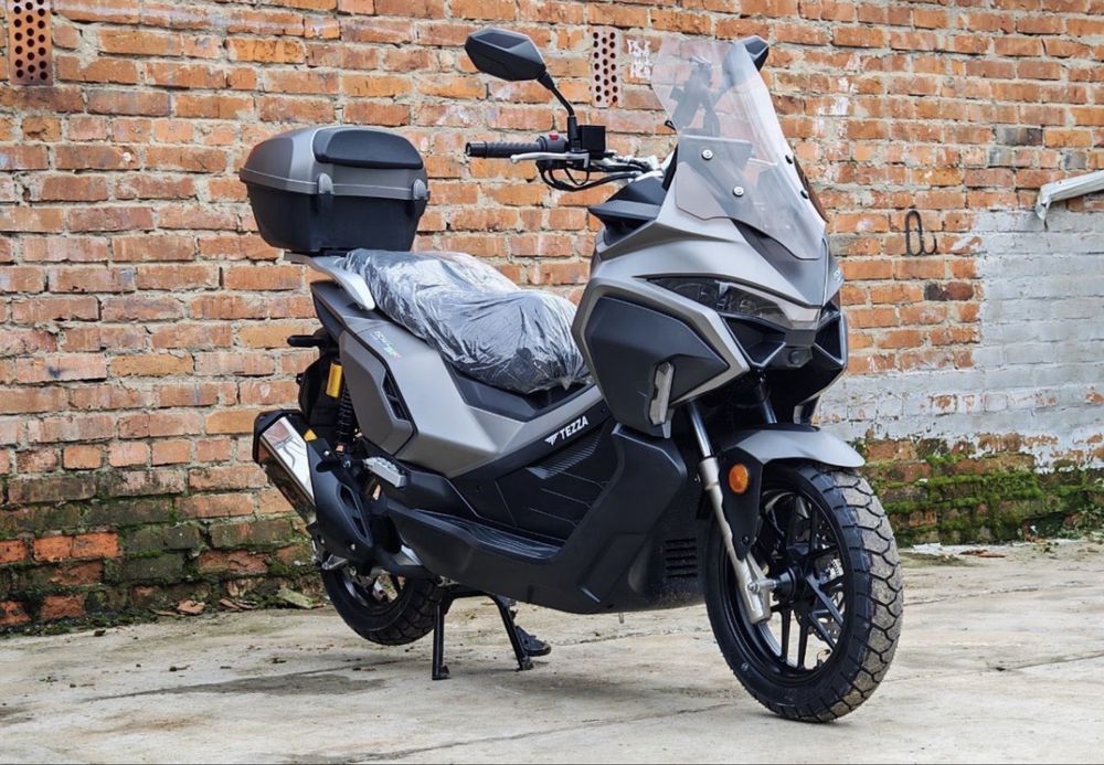Продам бензиновый скутер Tezza Osaka 180 кубов новый в наличии