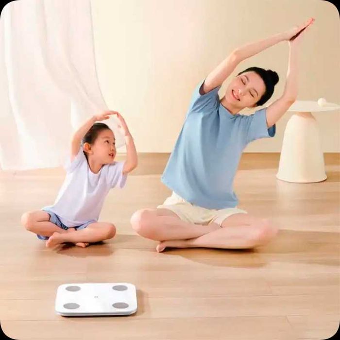 Весы для измерения массы тела Xiaomi Mi Body Fat Smart Scale S400