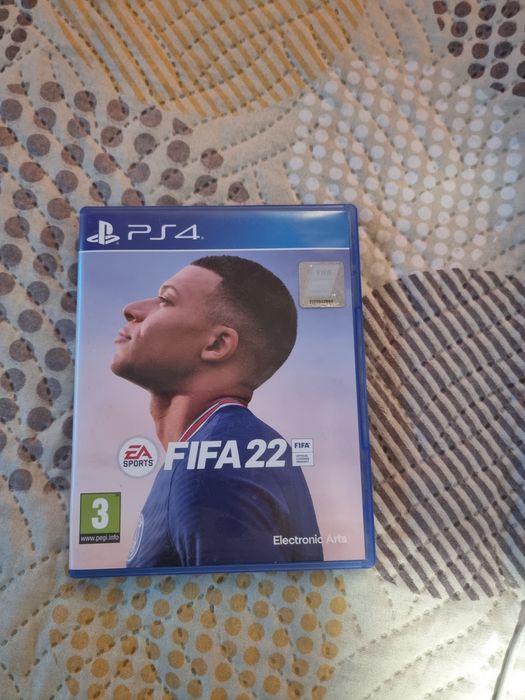 Продавам фифа 22