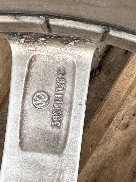 Janta aliaj R17  vw passat B8