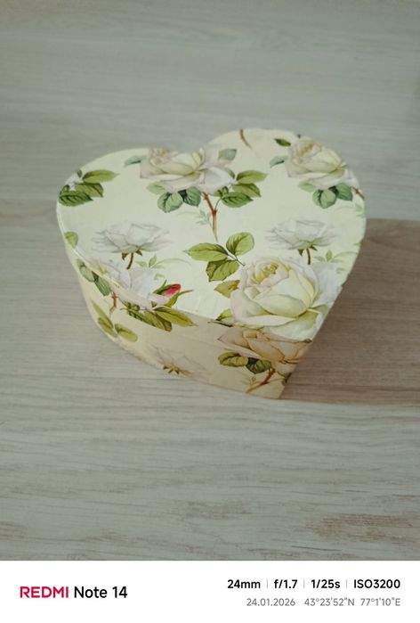 Кружки в подарочной коробке