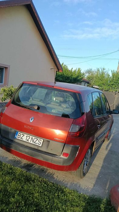 De vanzare renault