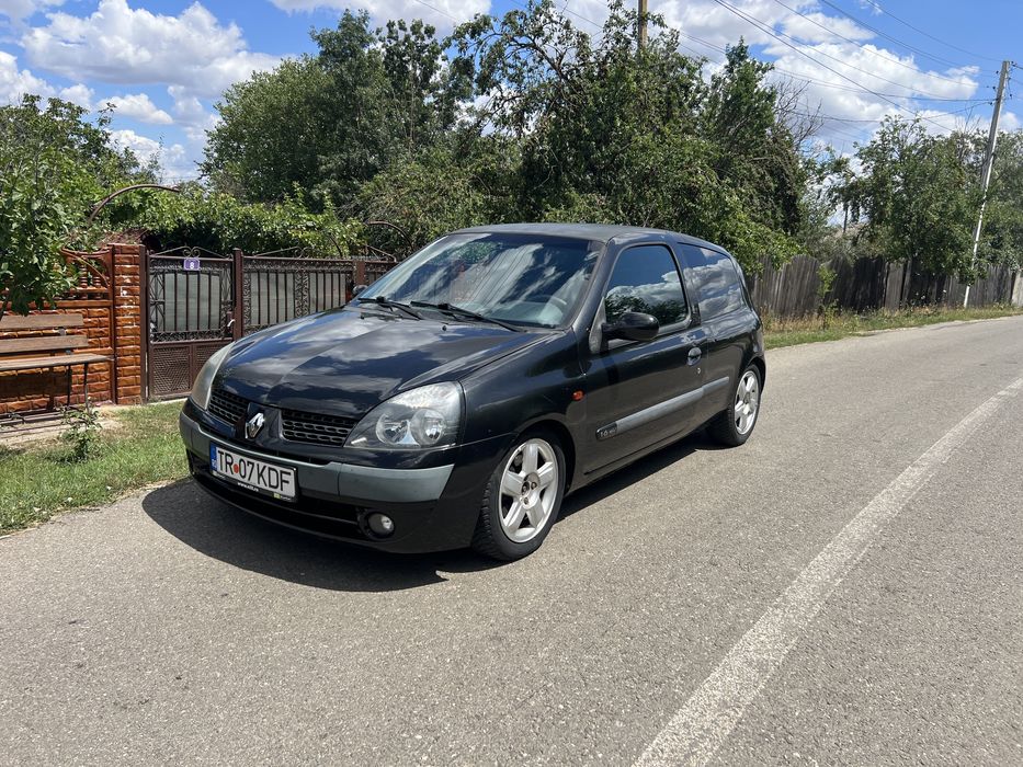 Renault Clio 2 1.6 16v Dynamique 2001