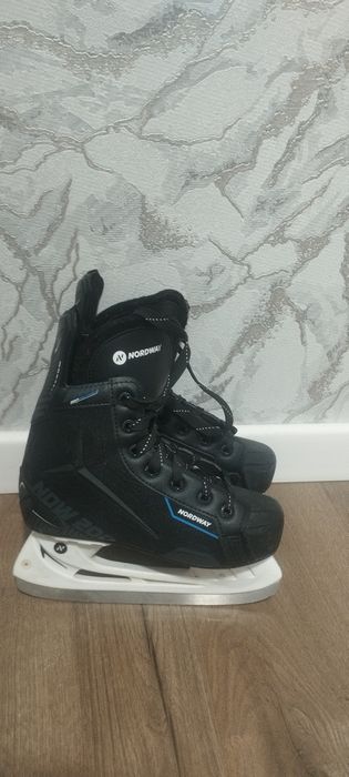Продам коньки 36 размер
