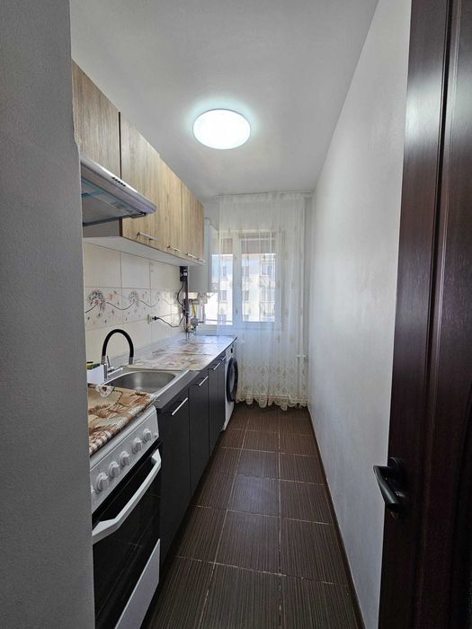 Apartament 3 camere- Craioviţa Nouă