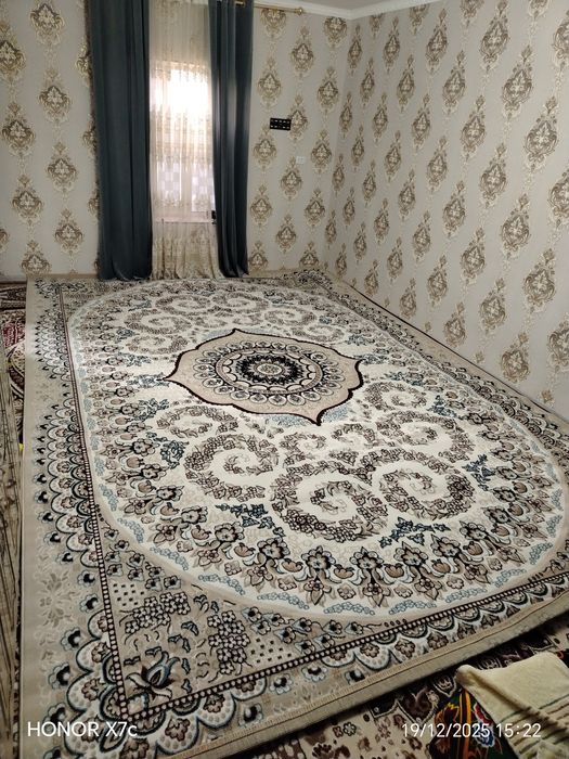 gilam  ishlatilmagan yangi toza