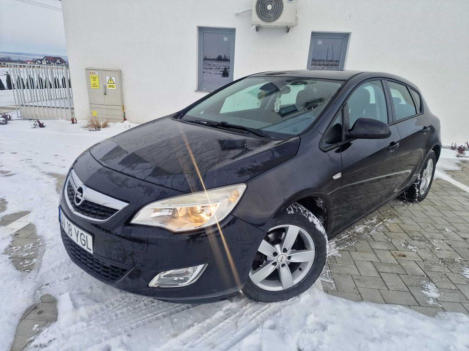 Opel Astra J - 1.6 Benzina - Euro 5 - inmatriculat 2026 - TOP