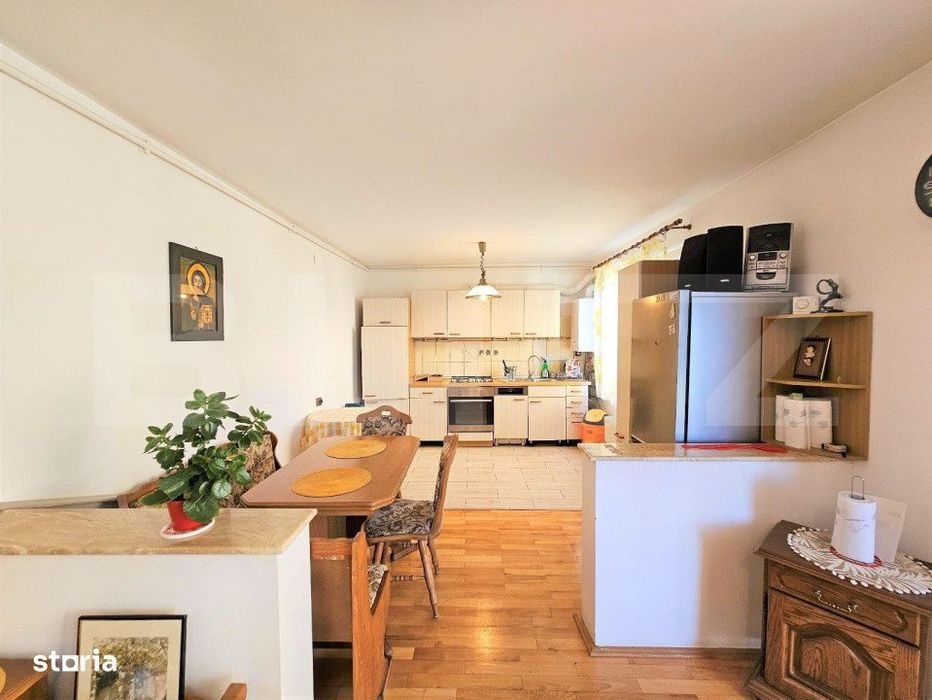 Apartament cu  10 camere, 200 mp, ideal pentru firma cu angajati, zona