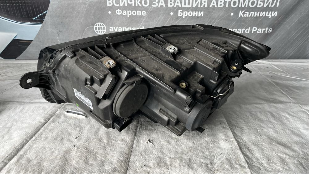4 броя десен и 2 броя ляв фар VW Transporter T6 (2015-2024)
