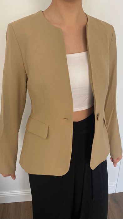Жакет женский бежевый