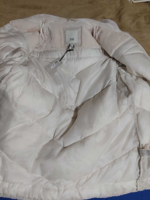Cojoc dama RIVER ISLAND ,nou ,crem ,marimea S