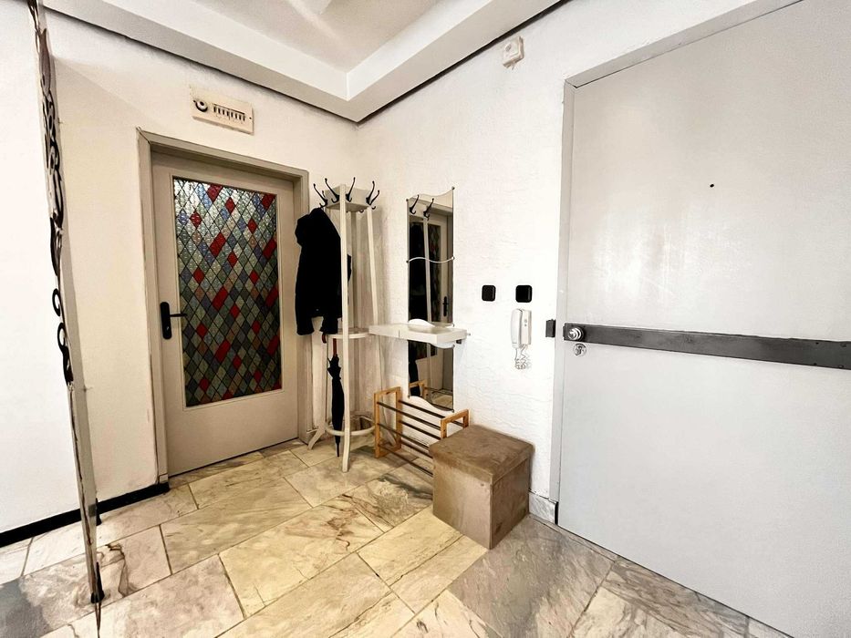 Дава се под наем Четиристаен апартамент в София, Разсадника - 105 кв.м за 847.62 € - Снимка #16