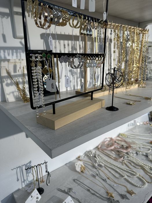 Полки. В наличии 11 штук