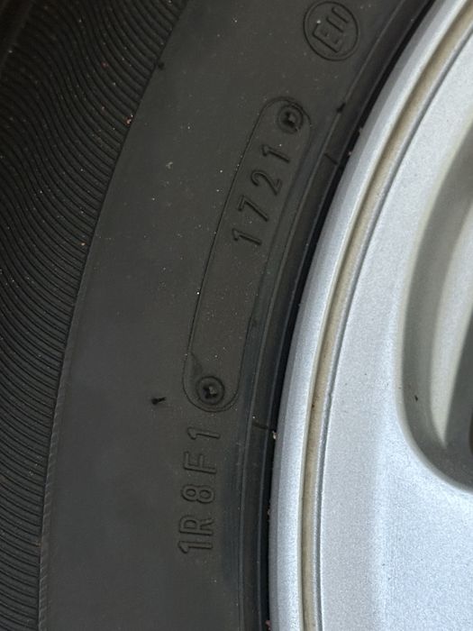 Гуми SUMITOMO WT200 215/60 R16 99H XL