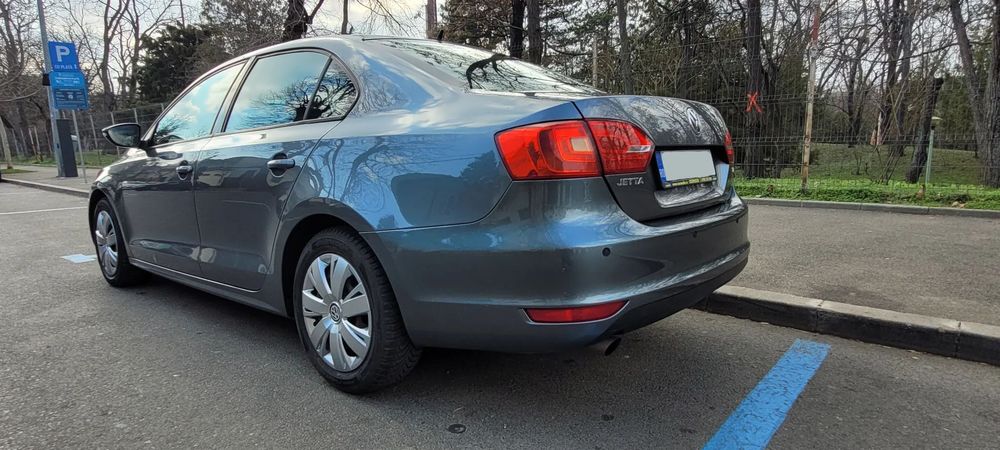 Volkswagen Jetta 2013 1.6 TDI 105 CP • Km real