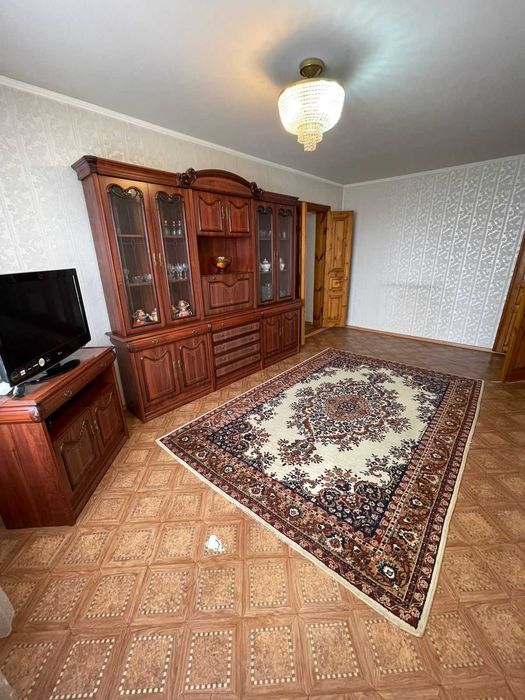 Продам 4 ком квартиру в 11 мкр