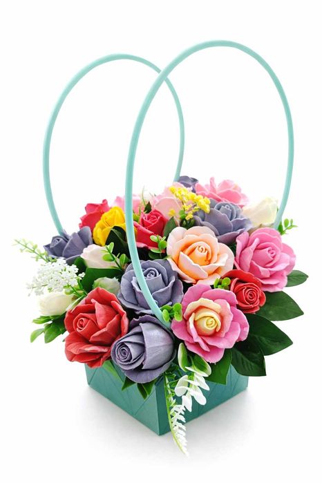 8-март учун Совунли гуллар композицияси (совға пакети ҳадя)