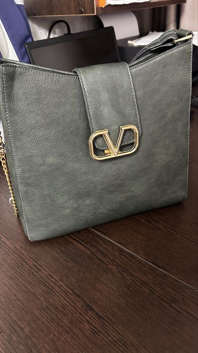 Продается сумка.