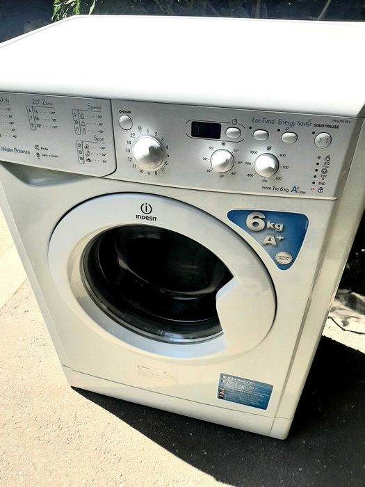 Mașină de spălat rufe. Indesit.Stare foarte bună.