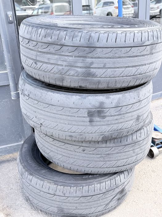 Продам комплект резины 256/60 R18