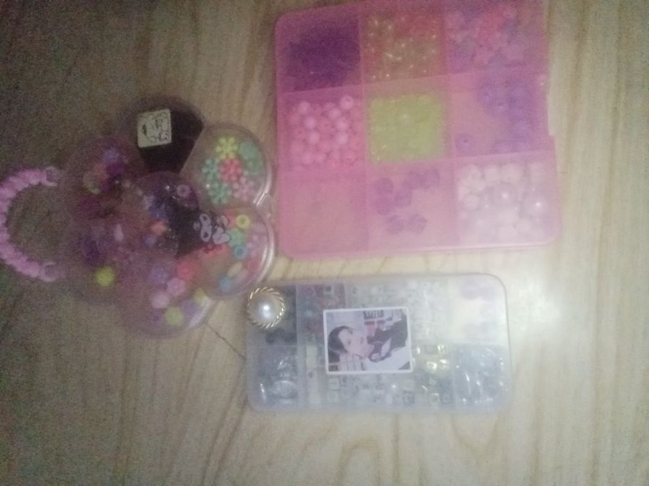 Продам бисер 3 разных сорта