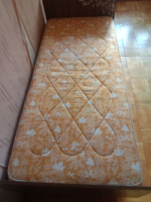 Односпальная кровать