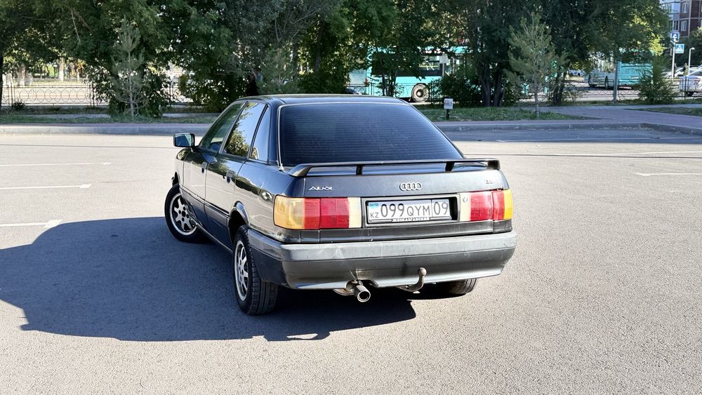 Продаю Audi 80 b3 моник