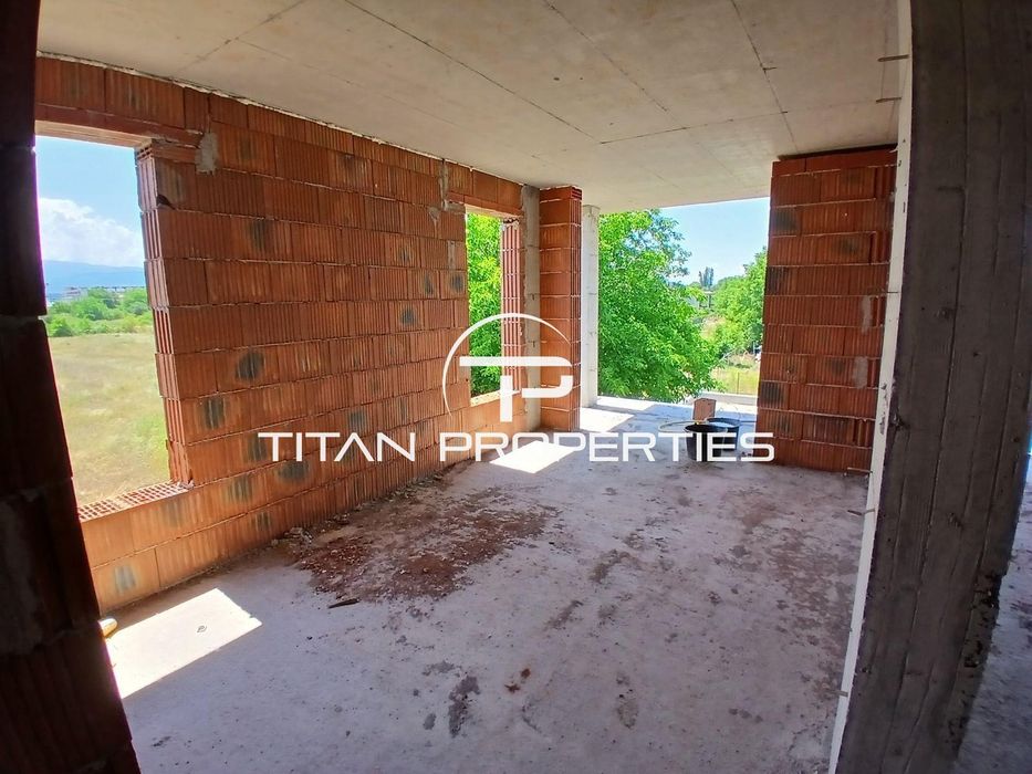 Тристаен апартамент за продажба в жк. Остромила