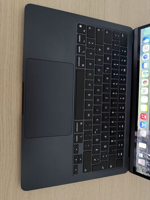 MacBook Air 13 M3 / 13" / 16GB / 512GB SSD / Midnight Blue / Baterie 100% / Impecabil