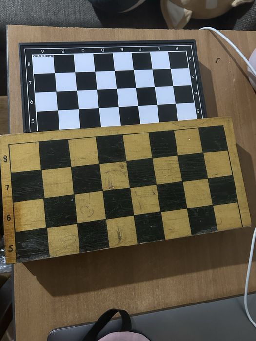 Отдам настольные шахматы