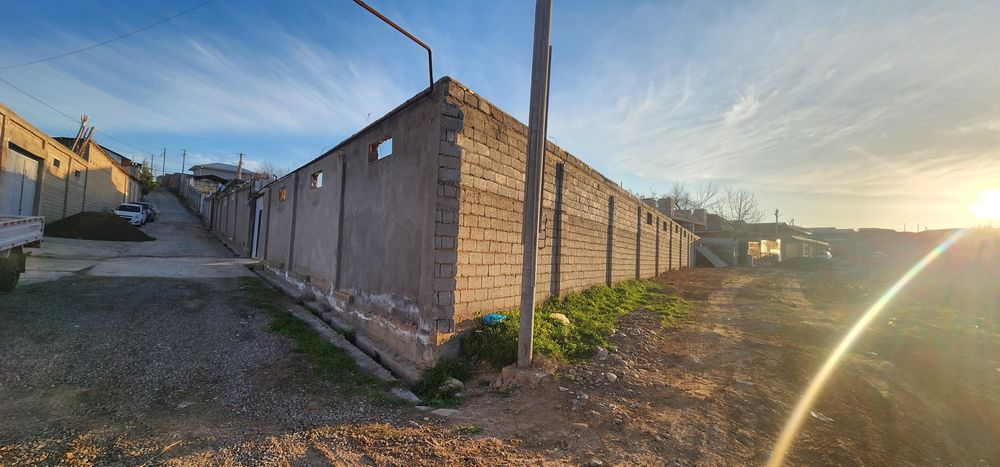 Кибрай тумани 15км Уч Кахрамон Гаи дан 10сотих  Углавой фасад 35м