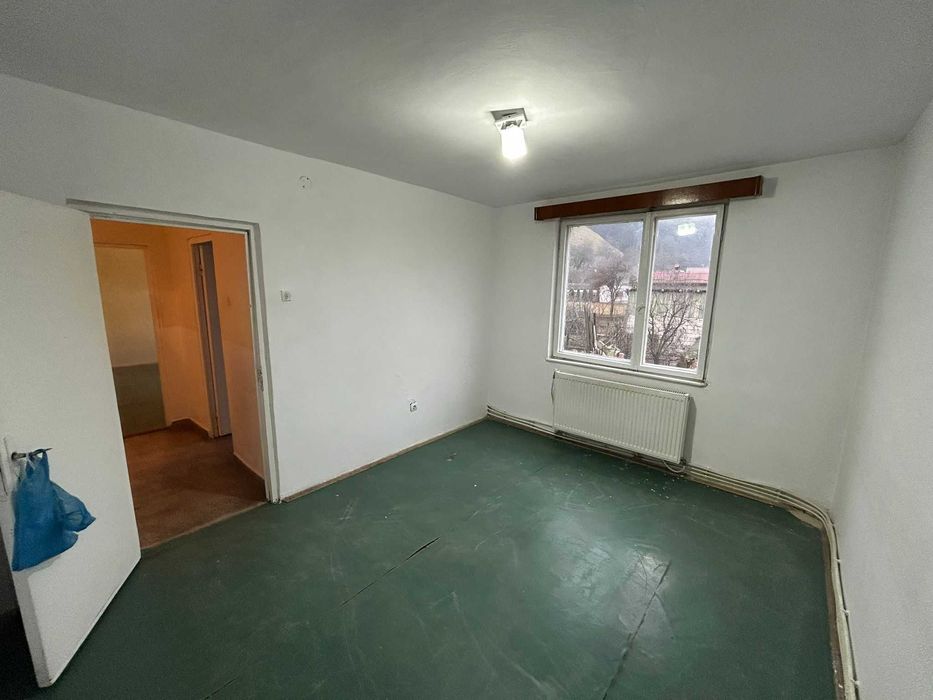 Apartament 2 camere decomandat – de vânzare