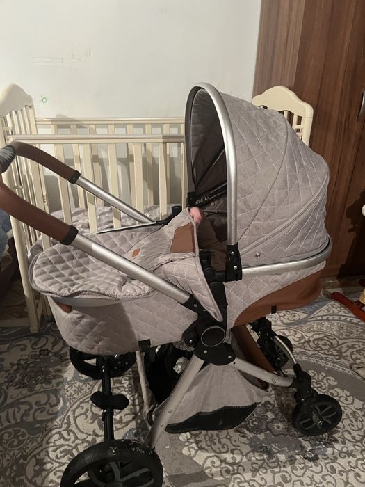 Коляска серый почти новый