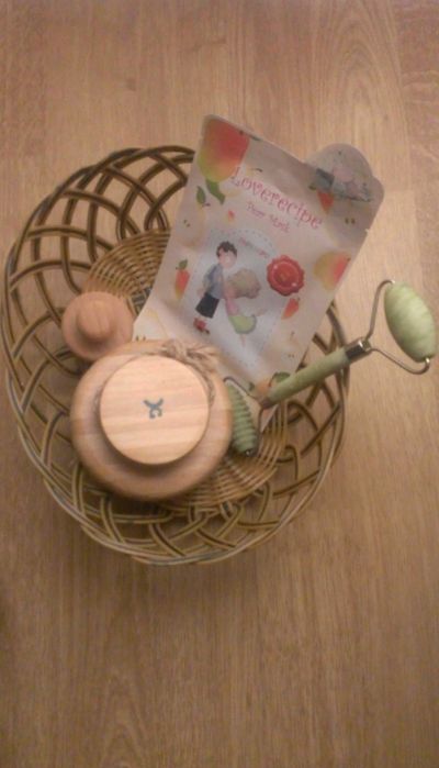 Set pentru exfoliere 

1.Rola dubla pentru masaj confectionata