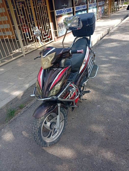 Продаю мото скутер